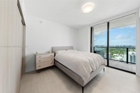 Condo in Miami, Florida, 1 bedroom  № 2001692 - photo 6
