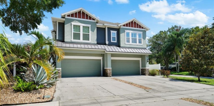 Adosado en Tampa, Florida 3 dormitorios, 191.84 m2 № 1901342