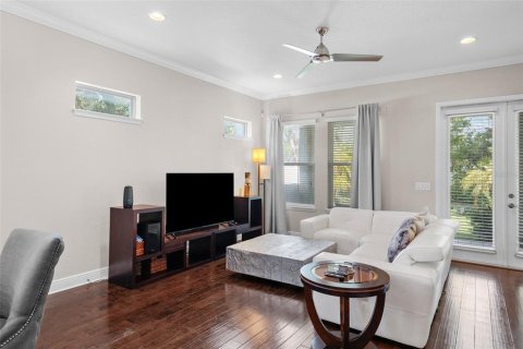 Townhouse in Tampa, Florida 3 bedrooms, 191.84 sq.m. № 1901342 - photo 20