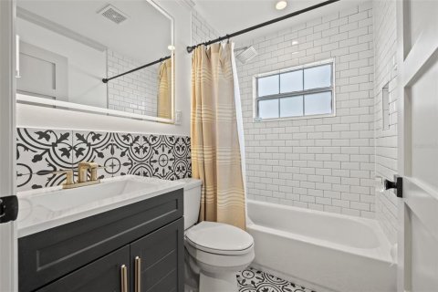 Townhouse in Tampa, Florida 3 bedrooms, 191.84 sq.m. № 1901342 - photo 3