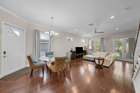 Townhouse in Tampa, Florida 3 bedrooms, 191.84 sq.m. № 1901342 - photo 7