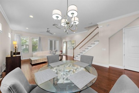 Townhouse in Tampa, Florida 3 bedrooms, 191.84 sq.m. № 1901342 - photo 15