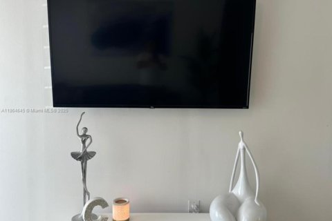 Villa ou maison à vendre à Hollywood, Floride: 3 chambres, 102.19 m2 № 1957722 - photo 8