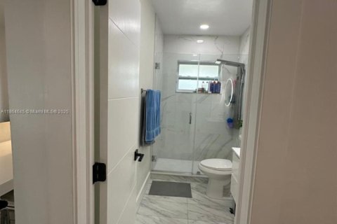 Villa ou maison à vendre à Hollywood, Floride: 3 chambres, 102.19 m2 № 1957722 - photo 29