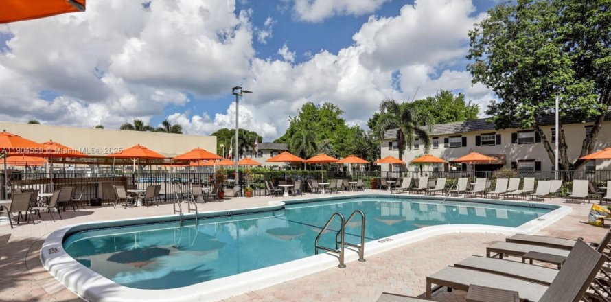 Condo à Margate, Floride, 1 chambre  № 1956064