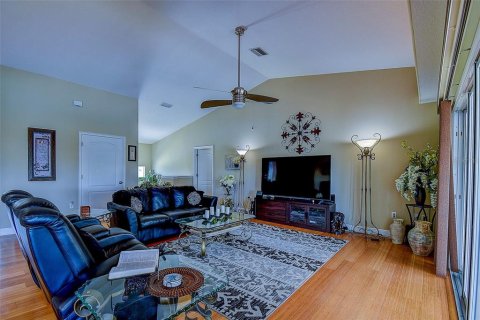 Villa ou maison à louer à Hernando Beach, Floride: 3 chambres, 178.93 m2 № 2388123 - photo 9