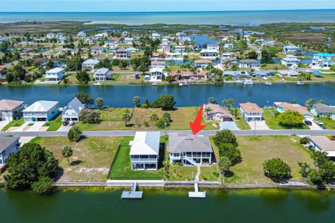 Villa ou maison à louer à Hernando Beach, Floride: 3 chambres, 178.93 m2 № 2388123 - photo 5
