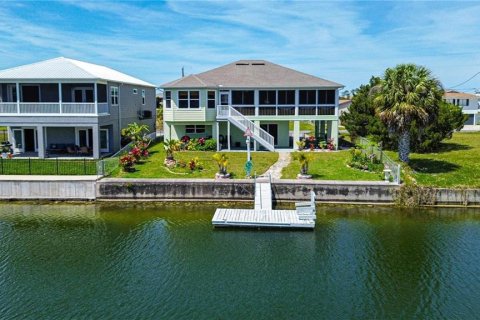 Villa ou maison à louer à Hernando Beach, Floride: 3 chambres, 178.93 m2 № 2388123 - photo 3