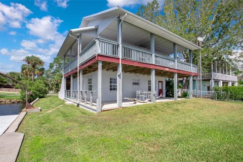 Villa ou maison à vendre à Homosassa, Floride: 2 chambres, 97.36 m2 № 2347929 - photo 13