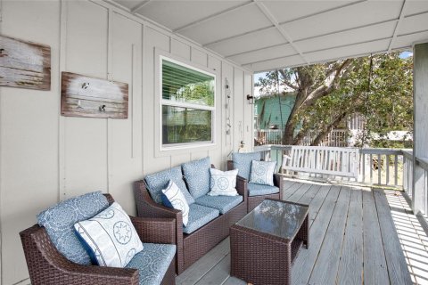 Villa ou maison à vendre à Homosassa, Floride: 2 chambres, 97.36 m2 № 2347929 - photo 8