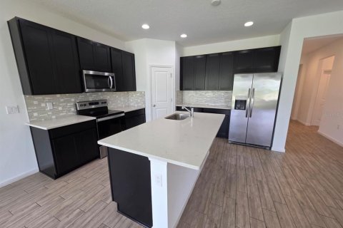 House in DeLand, Florida 4 bedrooms, 180.69 sq.m. № 1878325 - photo 10