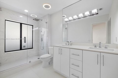 Adosado en venta en North Miami Beach, Florida, 3 dormitorios, 147.71 m2 № 2013742 - foto 18