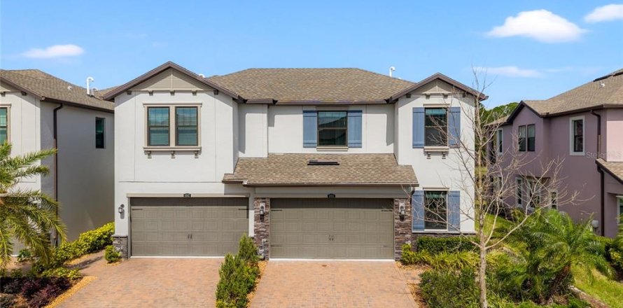 Townhouse in ESTANCIA
in Wesley Chapel, Florida 4 bedrooms, 171.31 sq.m. № 1796922