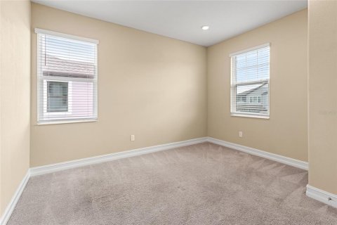 Townhouse in ESTANCIA

 in Wesley Chapel, Florida 4 bedrooms, 171.31 sq.m. № 1796922 - photo 15