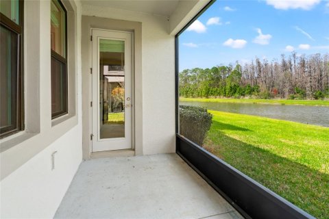 Townhouse in ESTANCIA

 in Wesley Chapel, Florida 4 bedrooms, 171.31 sq.m. № 1796922 - photo 29