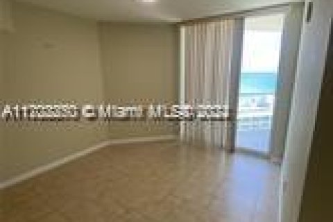 Condominio en alquiler en Sunny Isles Beach, Florida, 2 dormitorios, 152.08 m2 № 1962671 - foto 6