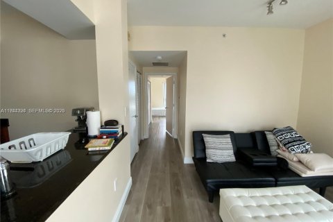 Copropriété à louer à Miami, Floride: 1 chambre, 65.03 m2 № 2000919 - photo 16