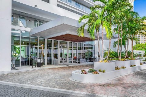 Copropriété à vendre à Sarasota, Floride: 1 chambre, 132.01 m2 № 2418711 - photo 2