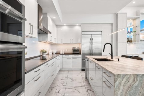 Copropriété à vendre à Sarasota, Floride: 1 chambre, 132.01 m2 № 2418711 - photo 19