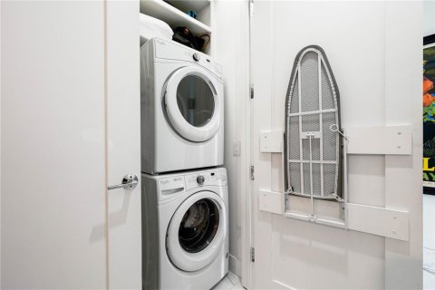 Copropriété à vendre à Sarasota, Floride: 1 chambre, 132.01 m2 № 2418711 - photo 14