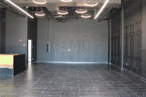 Immobilier commercial à louer à Clearwater, Floride: 9137.5 m2 № 1649455 - photo 6