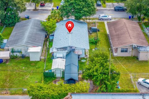 Propiedad comercial en venta en Hollywood, Florida, 155.05 m2 № 2016064 - foto 15