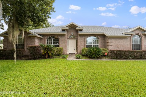 House in Middleburg, Florida 3 bedrooms, 196.86 sq.m. № 769183 - photo 1