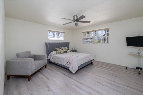 Villa ou maison à vendre à Holly Hill, Floride: 2 chambres, 136.94 m2 № 2143050 - photo 13
