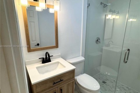 Condominio en alquiler en Hialeah, Florida, 2 dormitorios, 82.03 m2 № 2020676 - foto 10