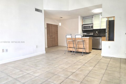 Condominio en alquiler en Hialeah, Florida, 2 dormitorios, 82.03 m2 № 2020676 - foto 16