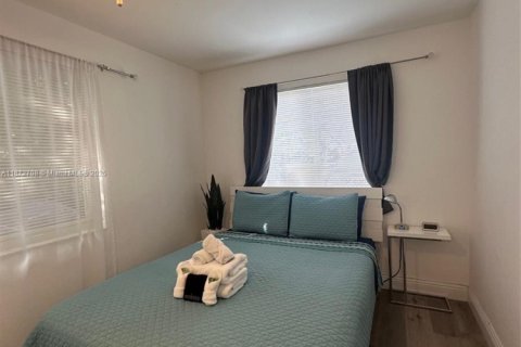 Propiedad comercial en venta en Hallandale Beach, Florida, 97.18 m2 № 1990399 - foto 15