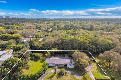 Terreno en venta en Pinecrest, Florida № 2033208 - foto 2