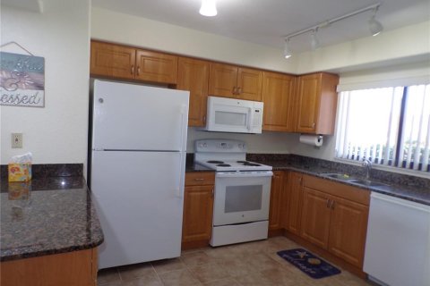 Copropriété à louer à Punta Gorda, Floride: 2 chambres, 95.04 m2 № 2122417 - photo 2