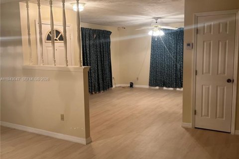 Снять в аренду виллу или дом в Сент-Луси, Флорида 3 спальни, 187.11м2, № 1999330 - фото 2