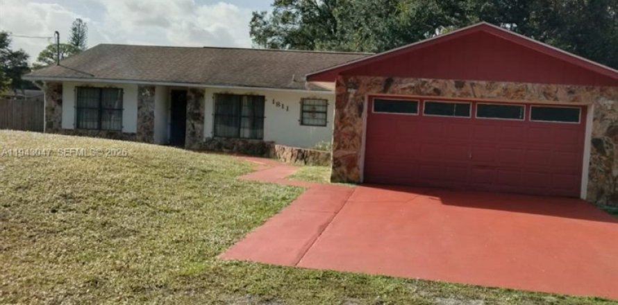 Дом в Сент-Луси, Флорида 3 спальни, 187.11м2 № 1999330