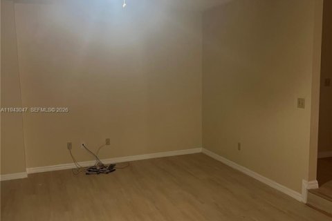 Снять в аренду виллу или дом в Сент-Луси, Флорида 3 спальни, 187.11м2, № 1999330 - фото 7