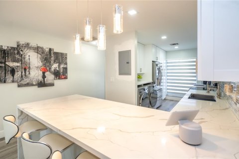 Casa en venta en Delray Beach, Florida, 2 dormitorios, 108.42 m2 № 2000057 - foto 2