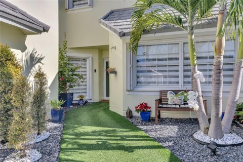 Adosado en venta en Doral, Florida, 3 dormitorios, 187.11 m2 № 1996677 - foto 6