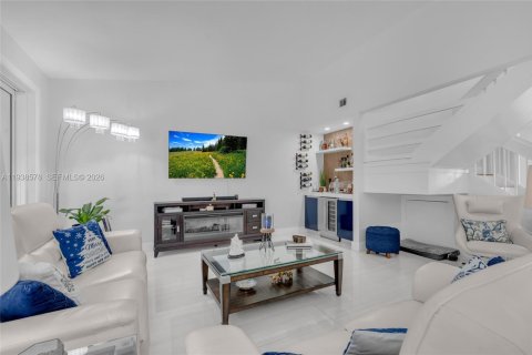 Adosado en venta en Doral, Florida, 3 dormitorios, 187.11 m2 № 1996677 - foto 21