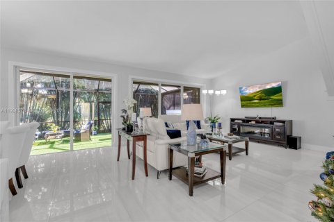 Adosado en venta en Doral, Florida, 3 dormitorios, 187.11 m2 № 1996677 - foto 13