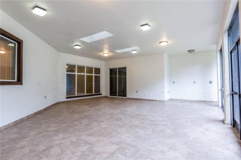 Casa en venta en Kissimmee, Florida, 4 dormitorios, 405.98 m2 № 1908972 - foto 9