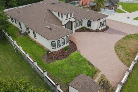Casa en venta en Kissimmee, Florida, 4 dormitorios, 405.98 m2 № 1908972 - foto 18