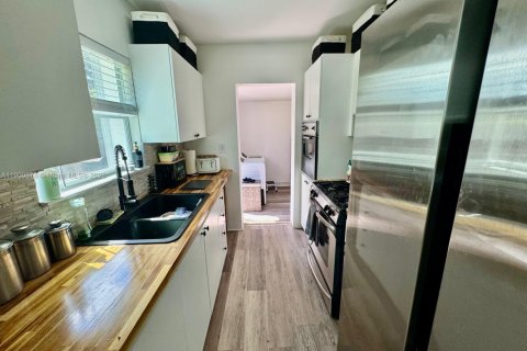 Villa ou maison à vendre à Hollywood, Floride: 3 chambres, 103.31 m2 № 1955479 - photo 2