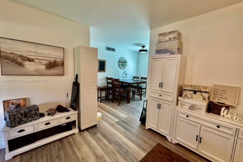 Villa ou maison à vendre à Hollywood, Floride: 3 chambres, 103.31 m2 № 1955479 - photo 7