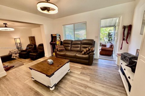 Villa ou maison à vendre à Hollywood, Floride: 3 chambres, 103.31 m2 № 1955479 - photo 6