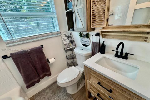 Villa ou maison à vendre à Hollywood, Floride: 3 chambres, 103.31 m2 № 1955479 - photo 4