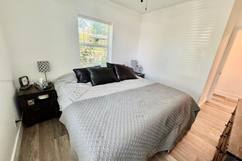 Villa ou maison à vendre à Hollywood, Floride: 3 chambres, 103.31 m2 № 1955479 - photo 15