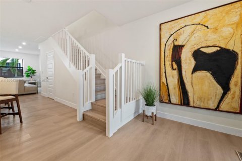 Adosado en venta en Miami Lakes, Florida, 3 dormitorios, 147.34 m2 № 1933089 - foto 3