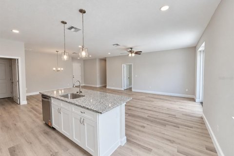 Villa ou maison à vendre à Dunnellon, Floride: 4 chambres, 178.47 m2 № 2399516 - photo 5