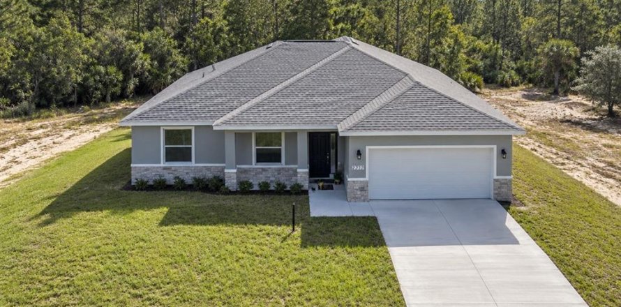 Villa ou maison à Dunnellon, Floride 4 chambres, 178.47 m2 № 2399516